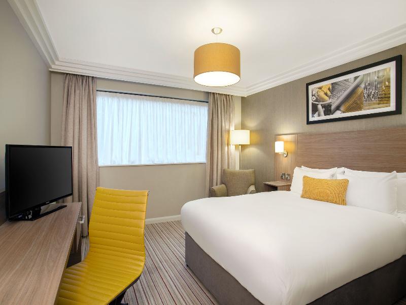 Leonardo Hotel & Conference Venue Hinckley Island image