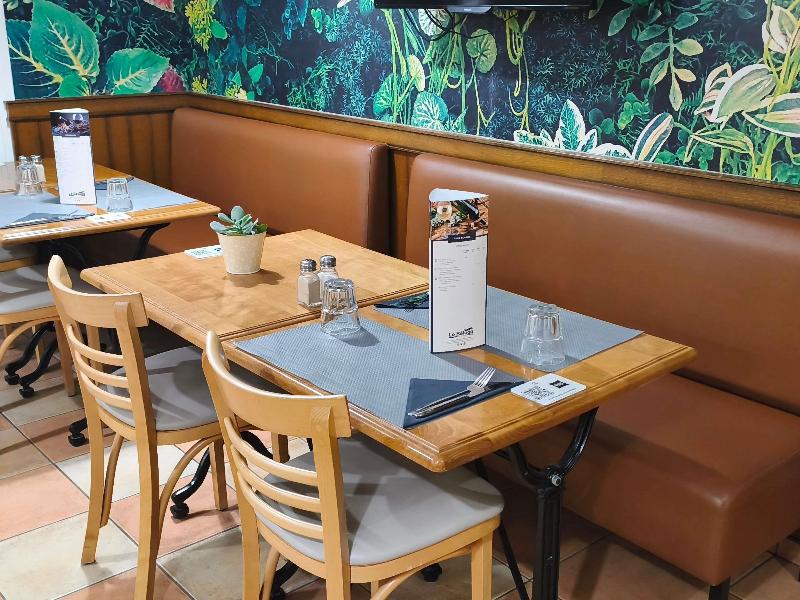 Ibis Albert, Pays De La Somme image