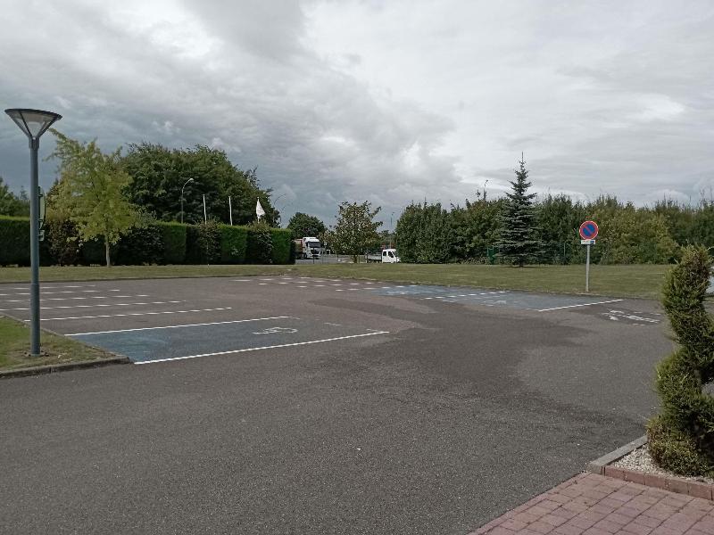 Ibis Albert, Pays De La Somme image