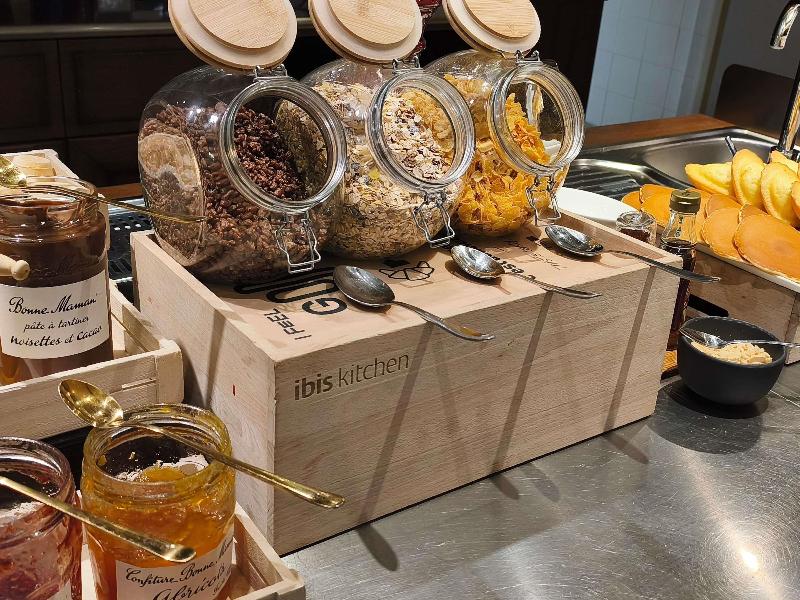 Ibis Albert, Pays De La Somme image