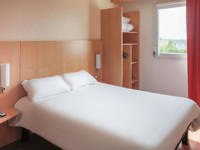 Ibis Albert, Pays De La Somme image