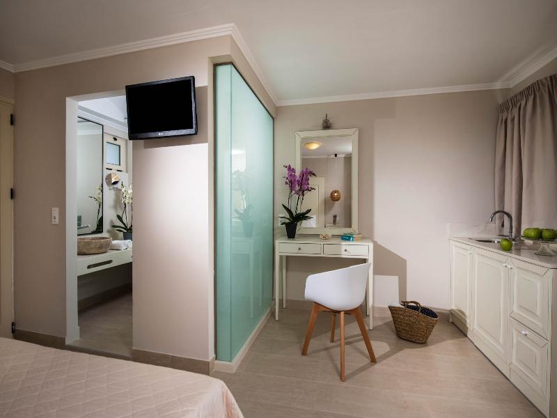 Notos Heights Hotel & Suites image