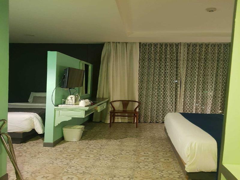 Chiangkhong Teak Garden Riverfront Hotel