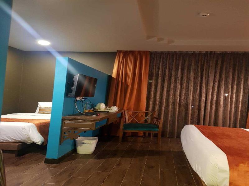 Chiangkhong Teak Garden Riverfront Hotel