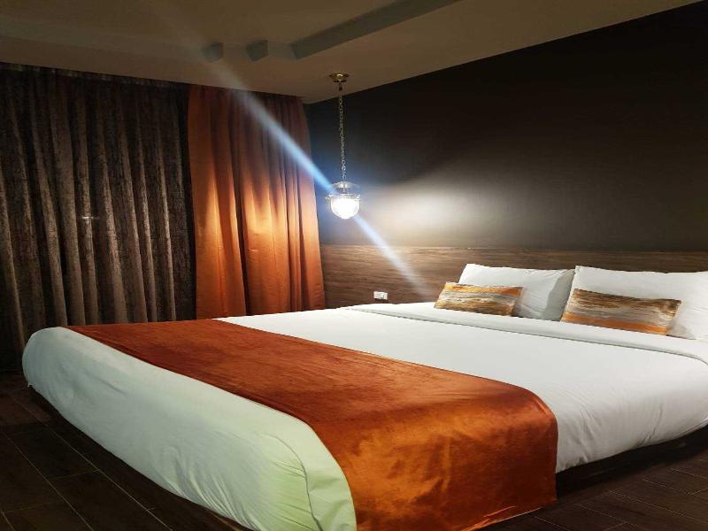 Chiangkhong Teak Garden Riverfront Hotel