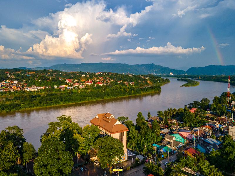 Chiangkhong Teak Garden Riverfront Hotel