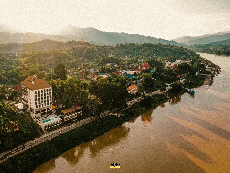 Chiangkhong Teak Garden Riverfront Hotel