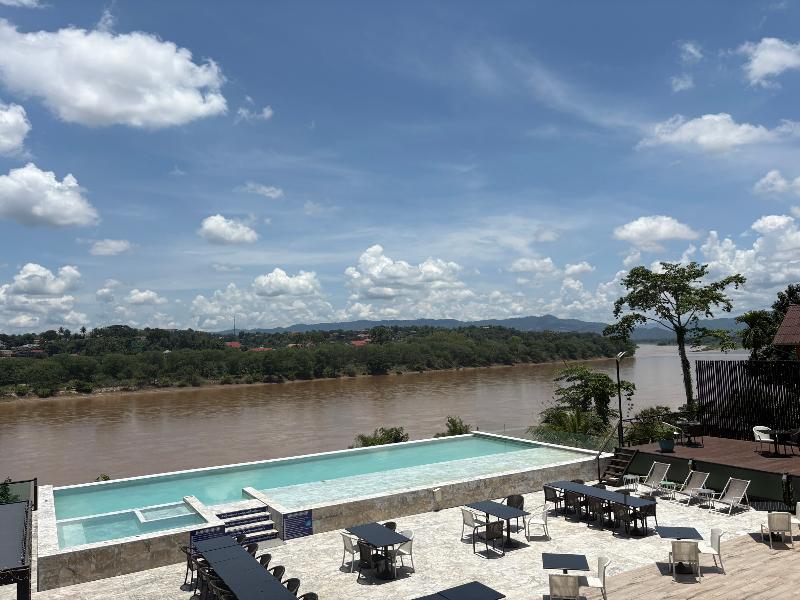 Chiangkhong Teak Garden Riverfront Hotel