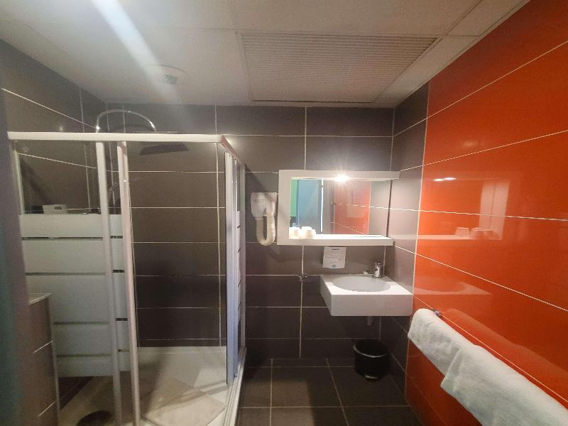 Kyriad Orange image