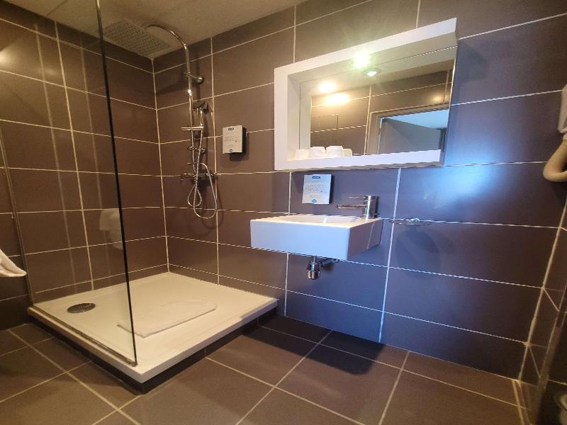 Kyriad Orange image