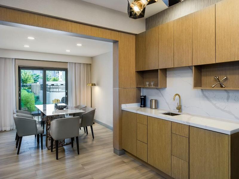 Ontario Gateway Hotel photo 4