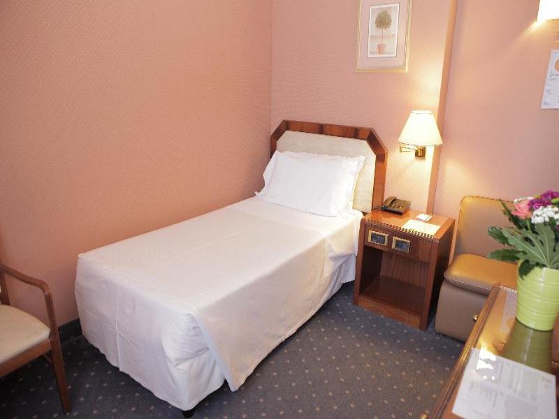 Bristol Hotel image