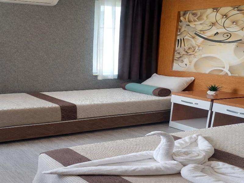 Anita Kemer Noch Hotel image