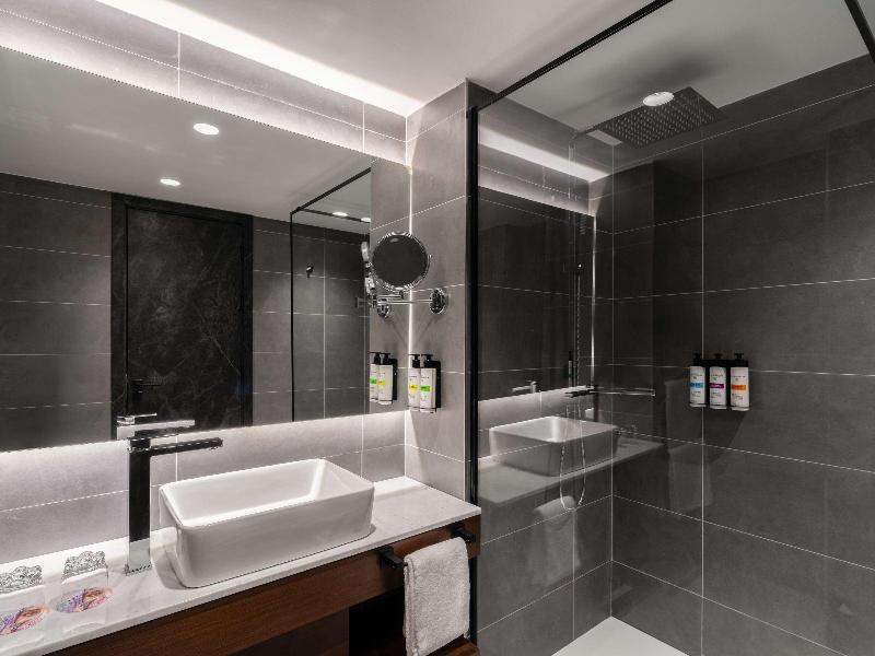 Pullman Kinshasa Grand Hotel image
