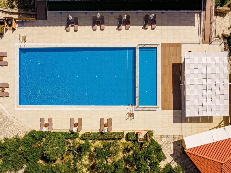 Varres Hotel image