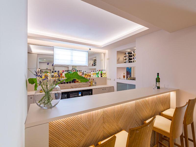Varres Hotel image