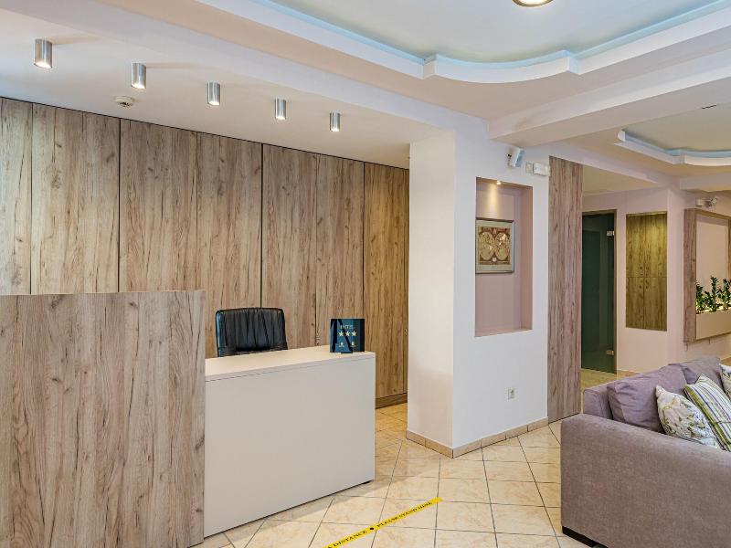 Varres Hotel image