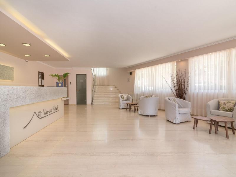 Varres Hotel image