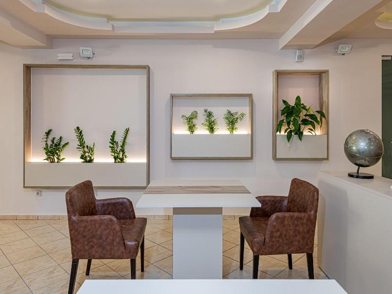 Varres Hotel image