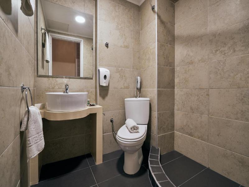 Varres Hotel image