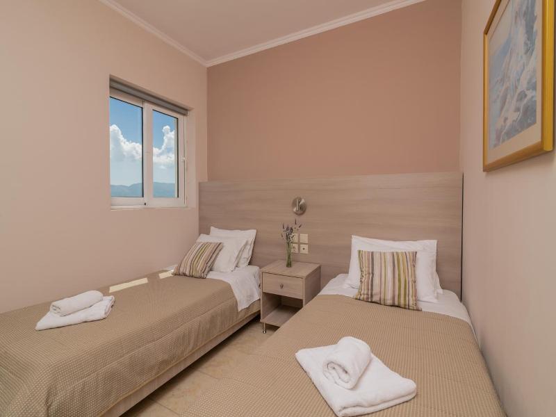 Varres Hotel image