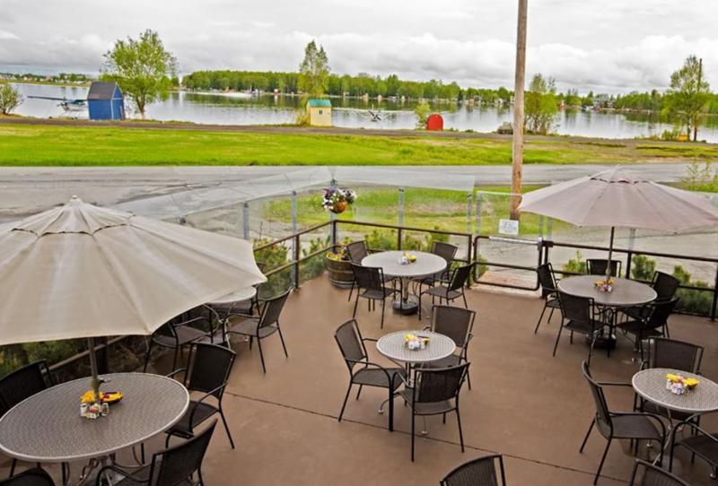 Coast Inn at Lake Hood photo 3