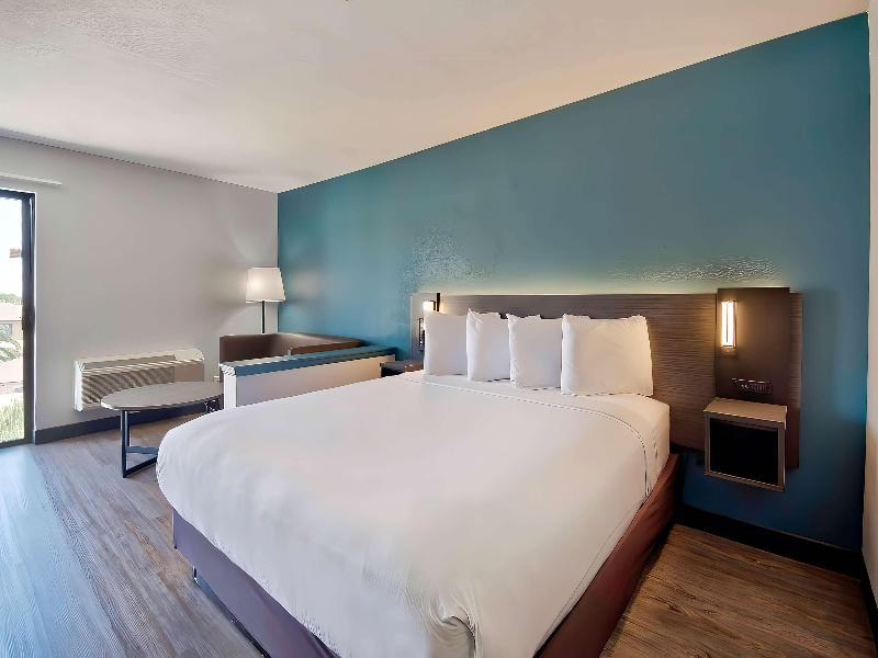 Studio 6 Suites Lawndale, Ca – South Bay image