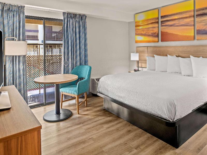 Days Inn & Suites By Wyndham Artesia image