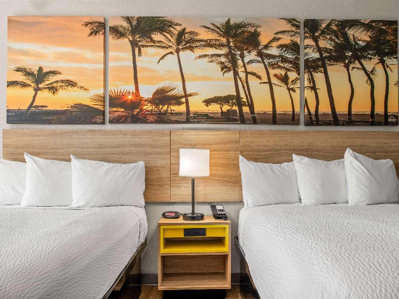Days Inn & Suites By Wyndham Artesia image