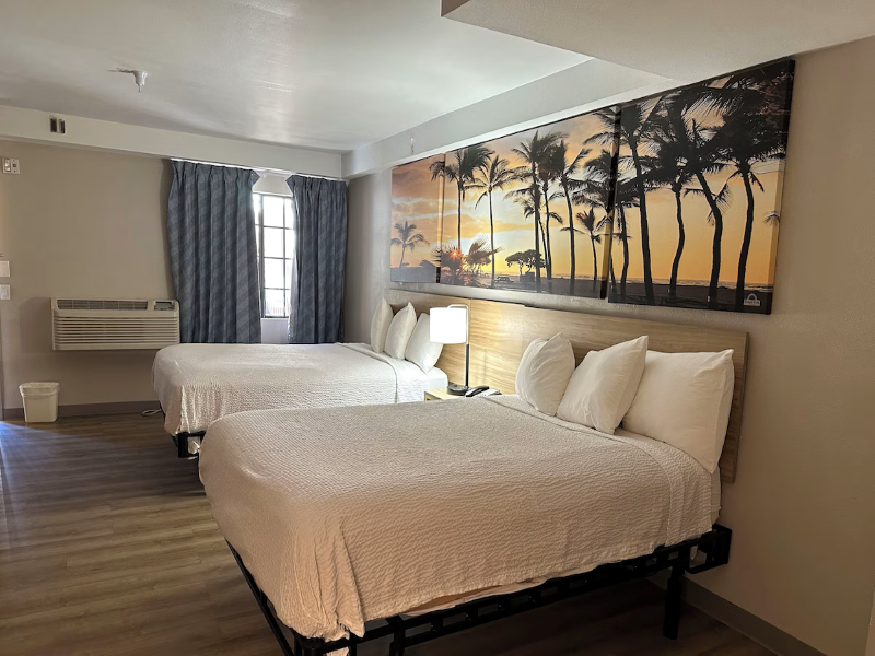 Days Inn & Suites By Wyndham Artesia image