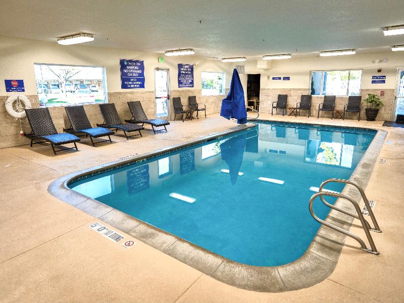 Crystal Inn Hotel & Suites West Valley image
