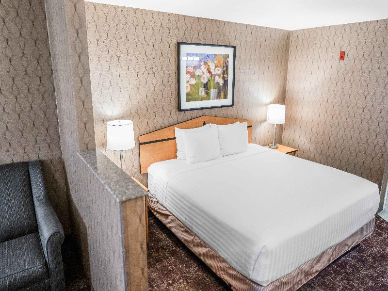 Crystal Inn Hotel & Suites West Valley image