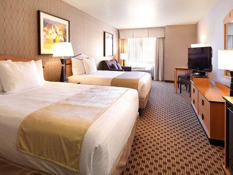Crystal Inn Hotel & Suites West Valley image