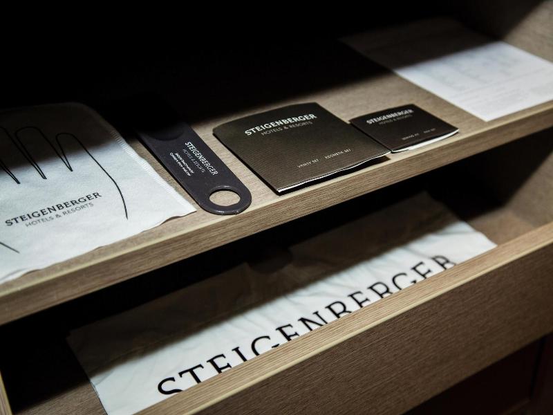 Steigenberger Airport Hotel Berlin image