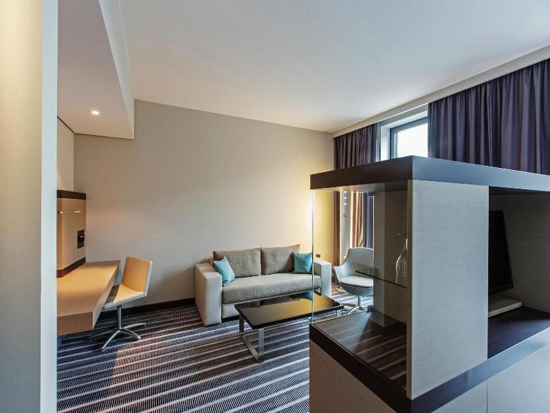 Steigenberger Airport Hotel Berlin image