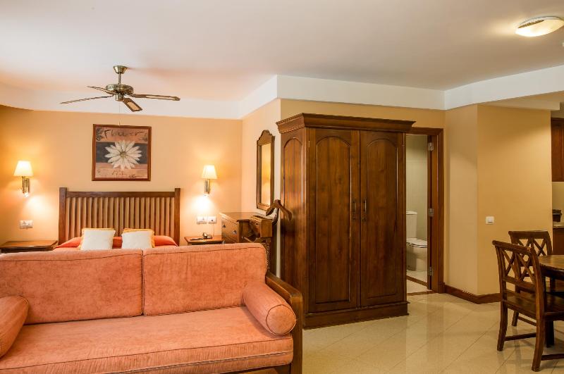 Galeon Hotel image