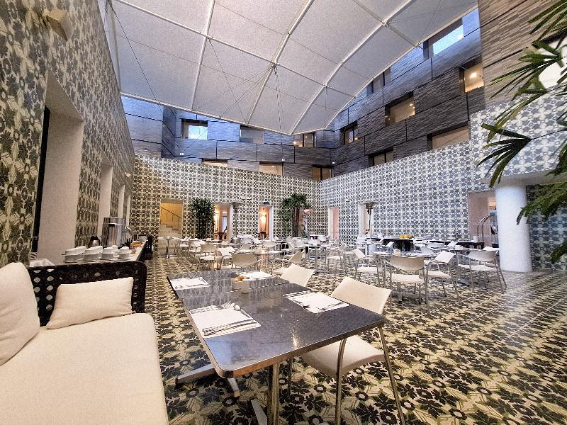 NM Lima Hotel image