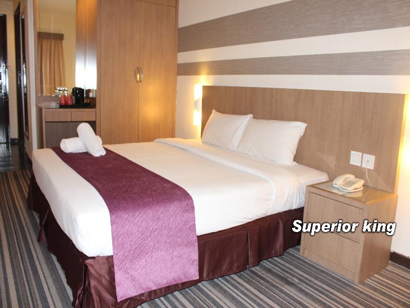 DOUBLE SUPERIOR KING BED