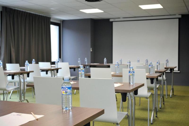 Sure Hotel by Best Western Guerande image