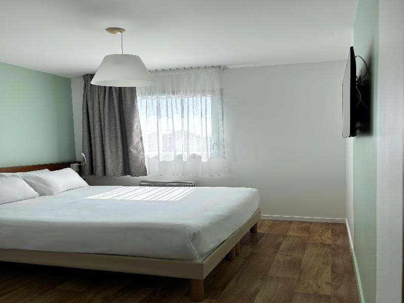 Sure Hotel by Best Western Guerande image