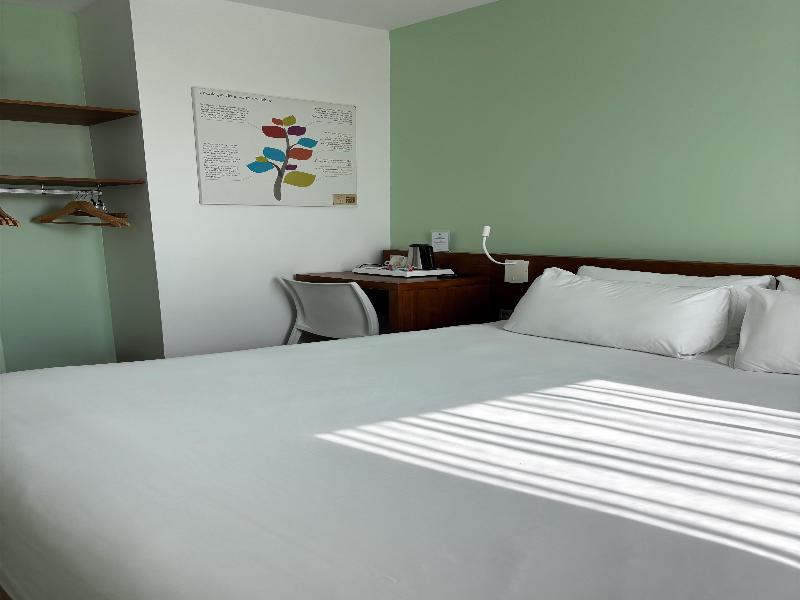 Sure Hotel by Best Western Guerande image