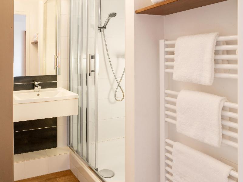 Sure Hotel by Best Western Guerande image