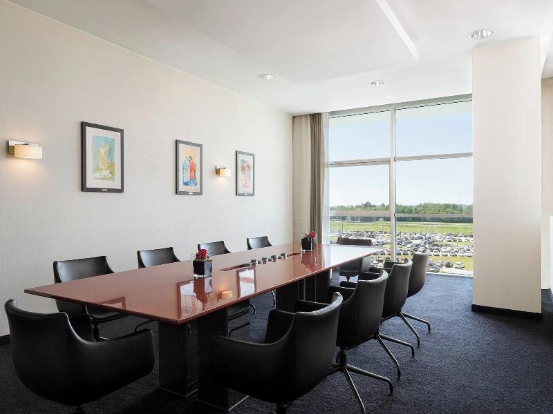 Sheraton Milan Malpensa Airport Hotel image