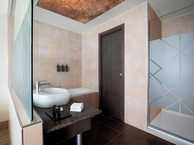 Sheraton Milan Malpensa Airport Hotel image