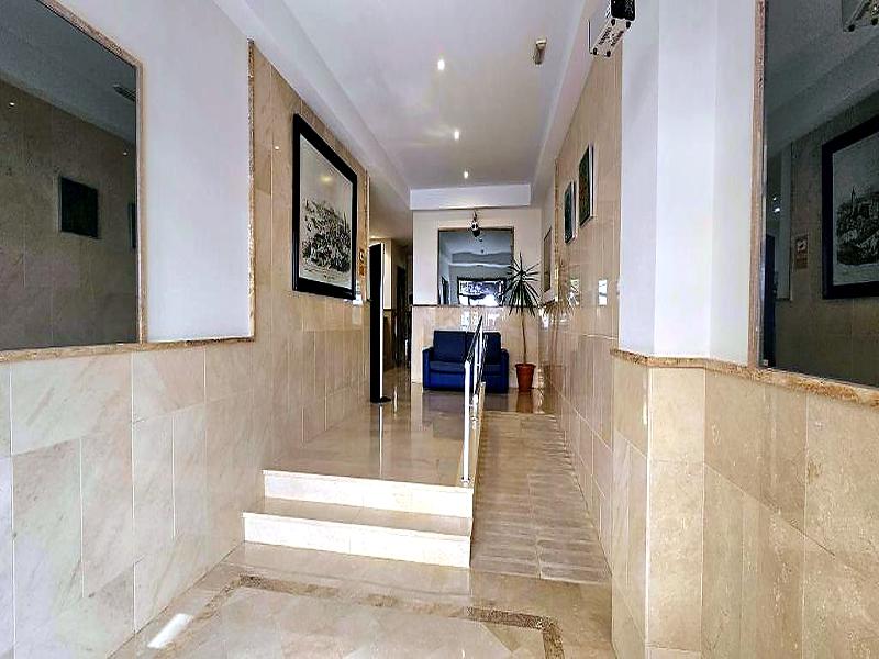 Residencia Universitaria  Alfil image