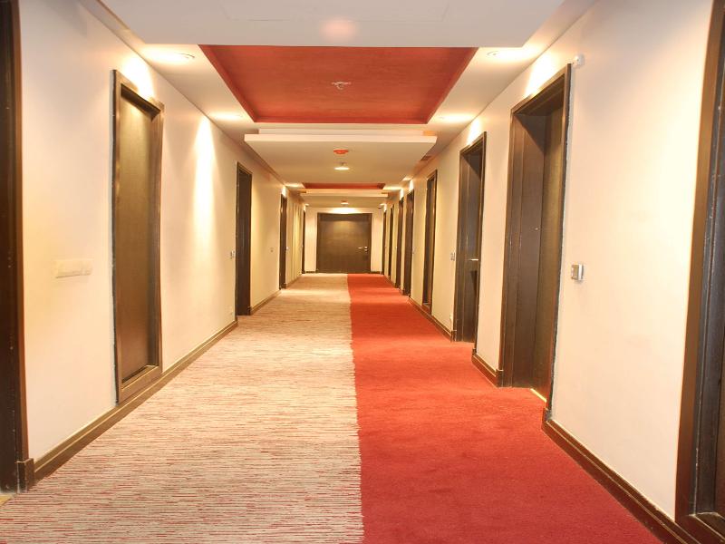 Sarovar Portico Naraina image