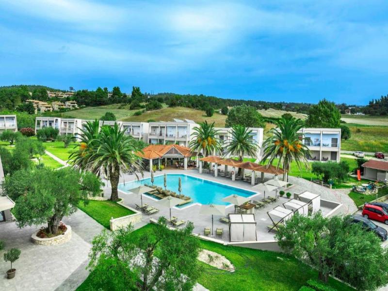 Iris Hotel image
