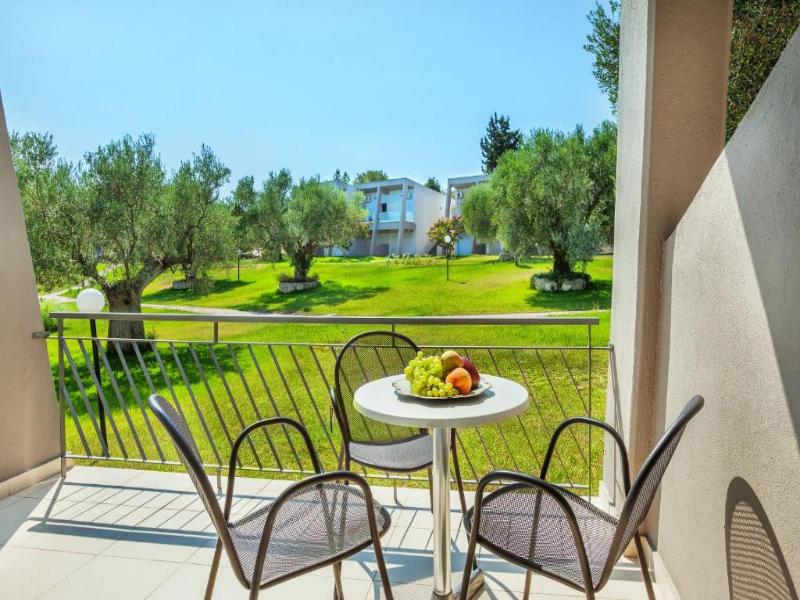 Iris Hotel image
