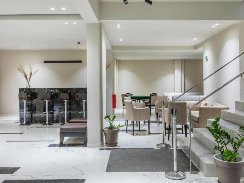 Iris Hotel image