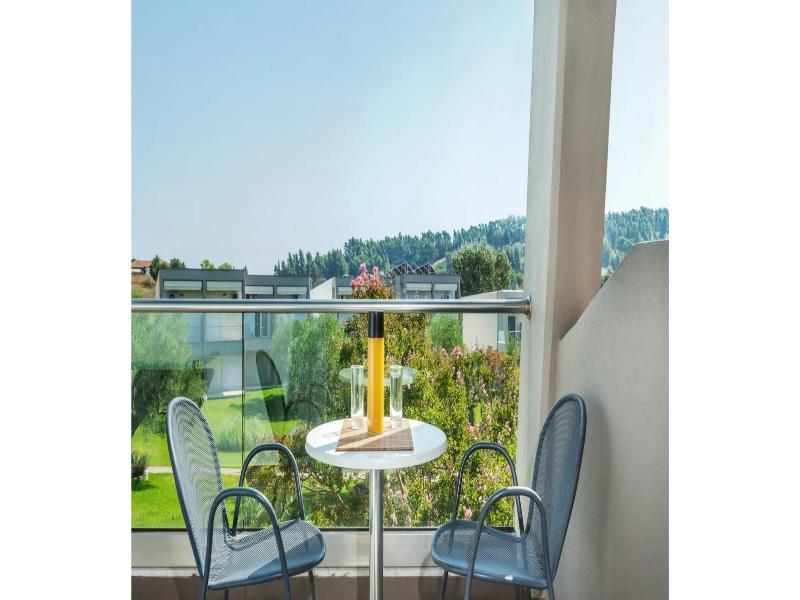 Iris Hotel image